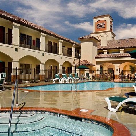 Top Hotels in Redlands, CA .